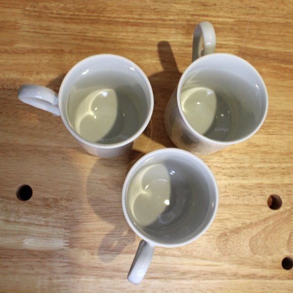 Vintage Holly Hobbie Cups Set of 3 Porcelain Mugs 1973 - Picture 6 of 8